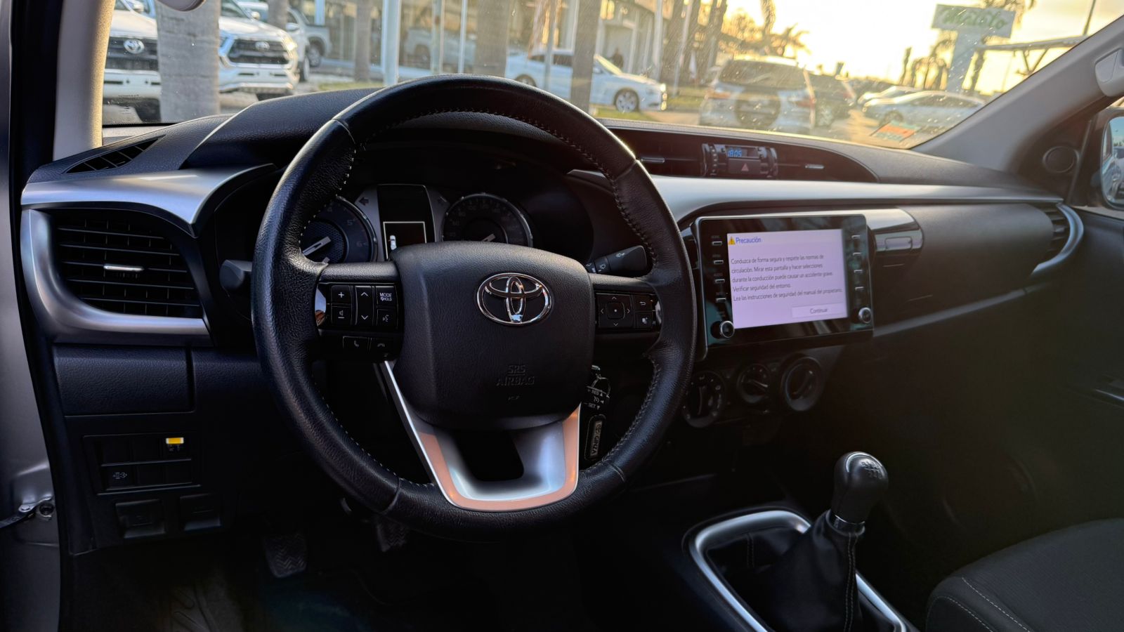 TOYOTA - HILUX SR 4X2 2.4 - MANUAL - 2023